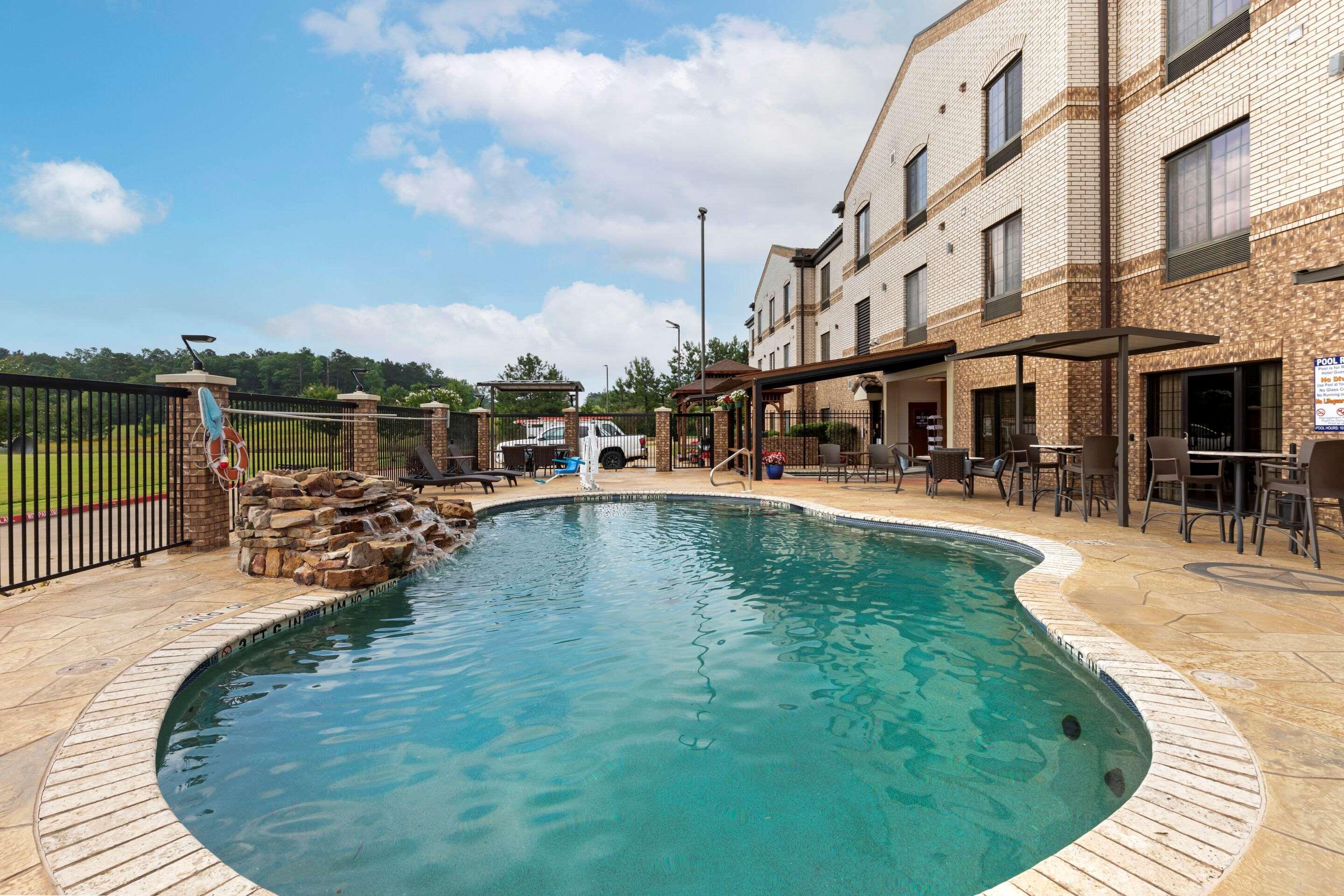 Comfort Suites Маршъл Екстериор снимка