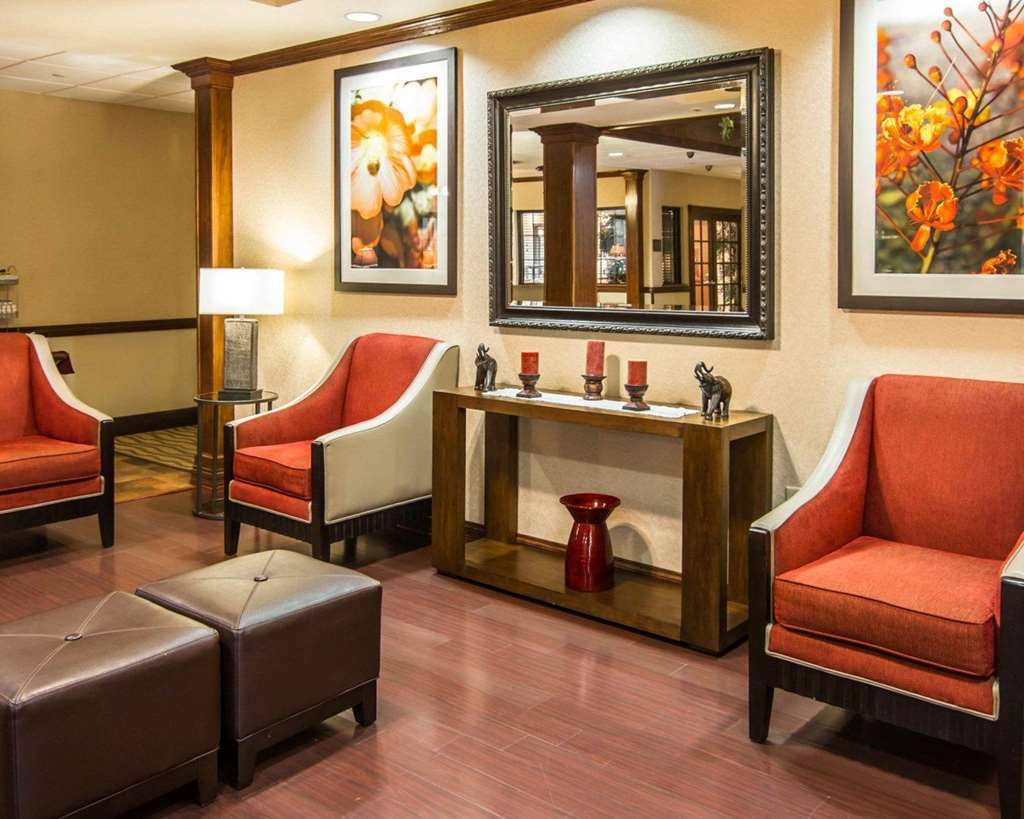 Comfort Suites Маршъл Интериор снимка