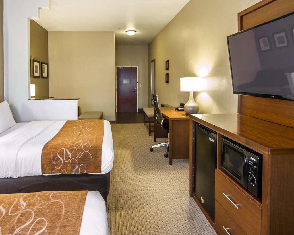 Comfort Suites Маршъл Стая снимка